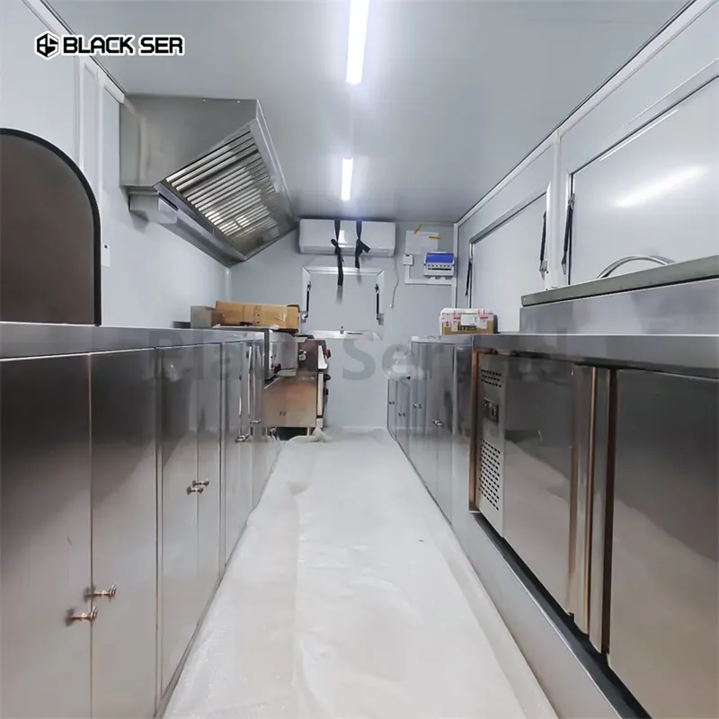 CE DOT Certificate Multifunction 5.5M Mobile Food Truck Trailer for Sale USA - Image 3